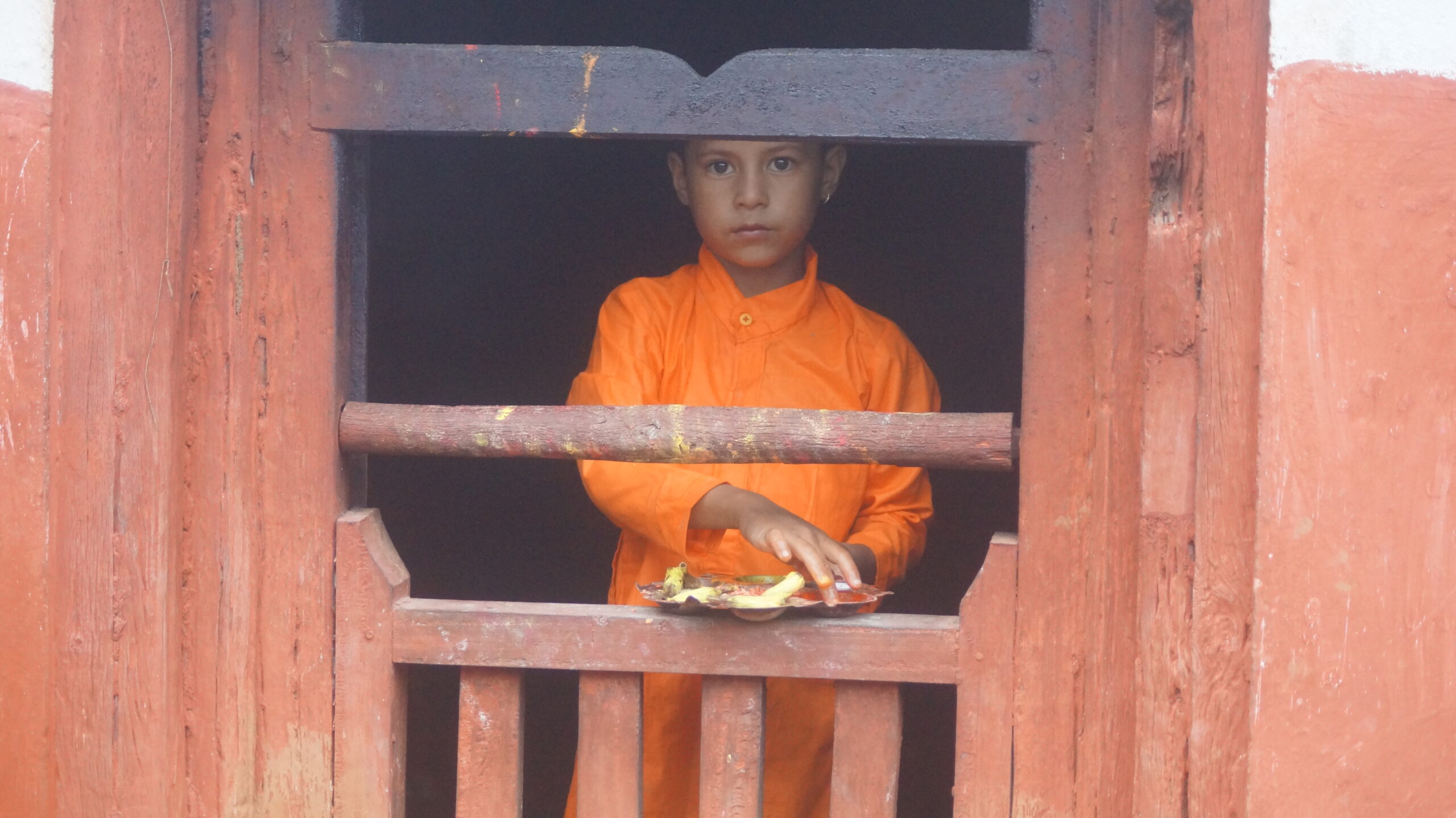 मन्दिरमा ७ बर्षीय बालक देउकेटा