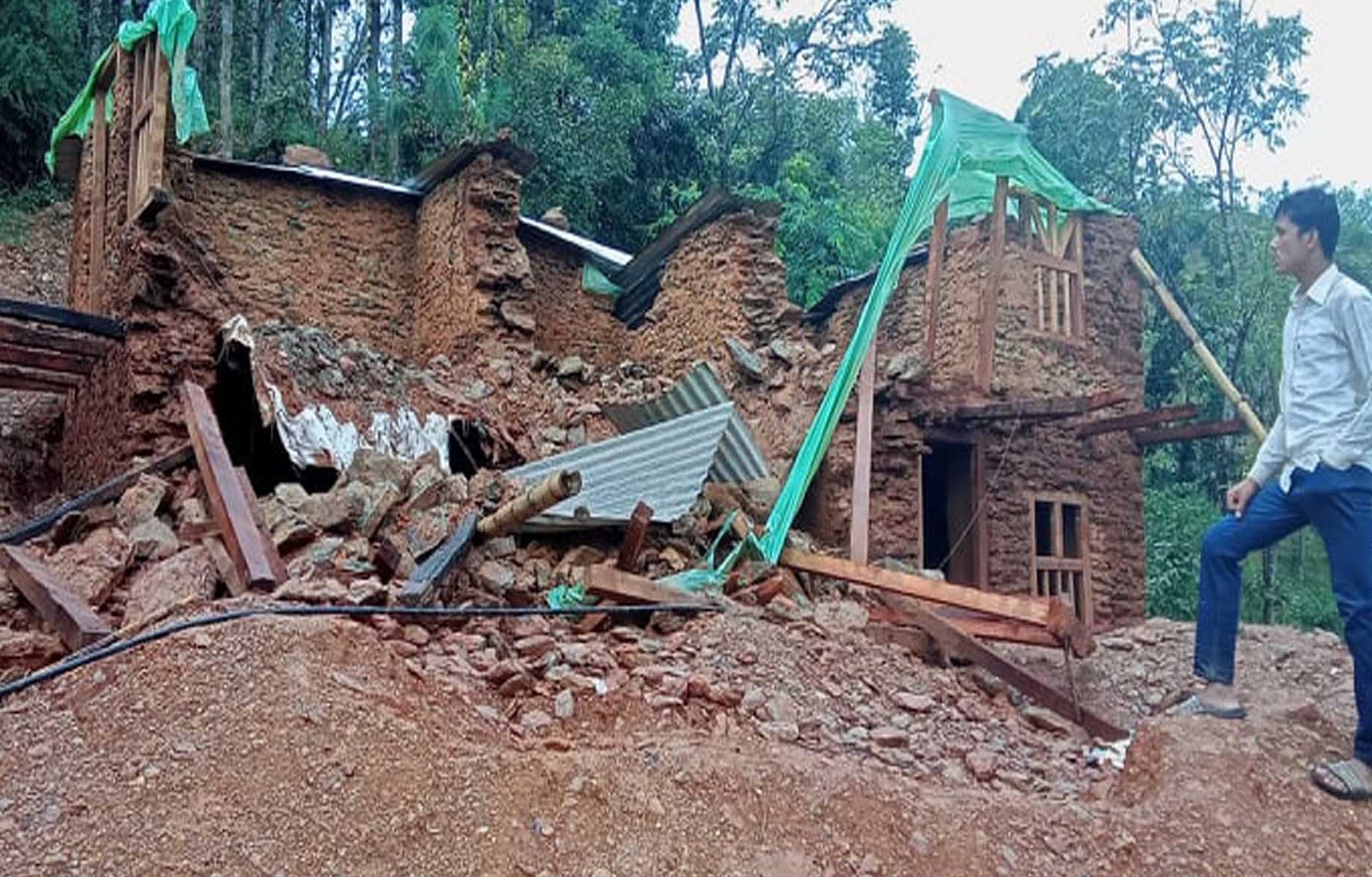 विपद्काे बेलामा दैलेखका जनप्रतिनिधिहरुको बेवास्ता