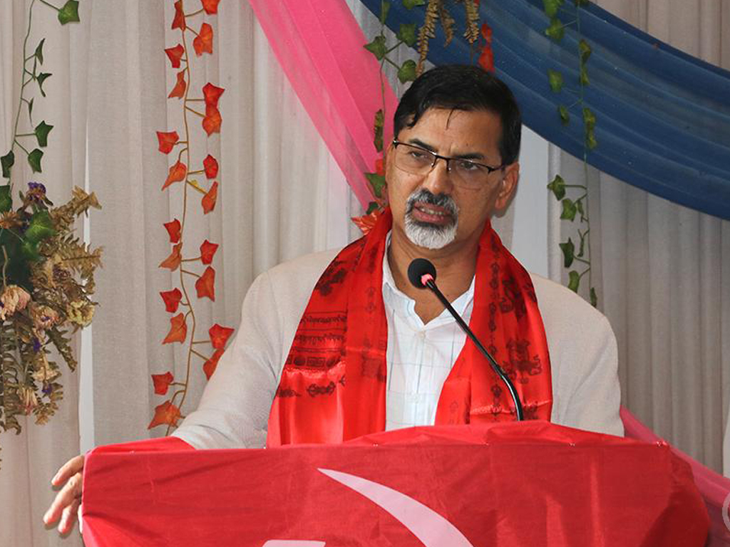 मौलिक राजनीतिक दर्शन छाड्दा पार्टीमा समस्या आयो : अर्थमन्त्री शर्मा