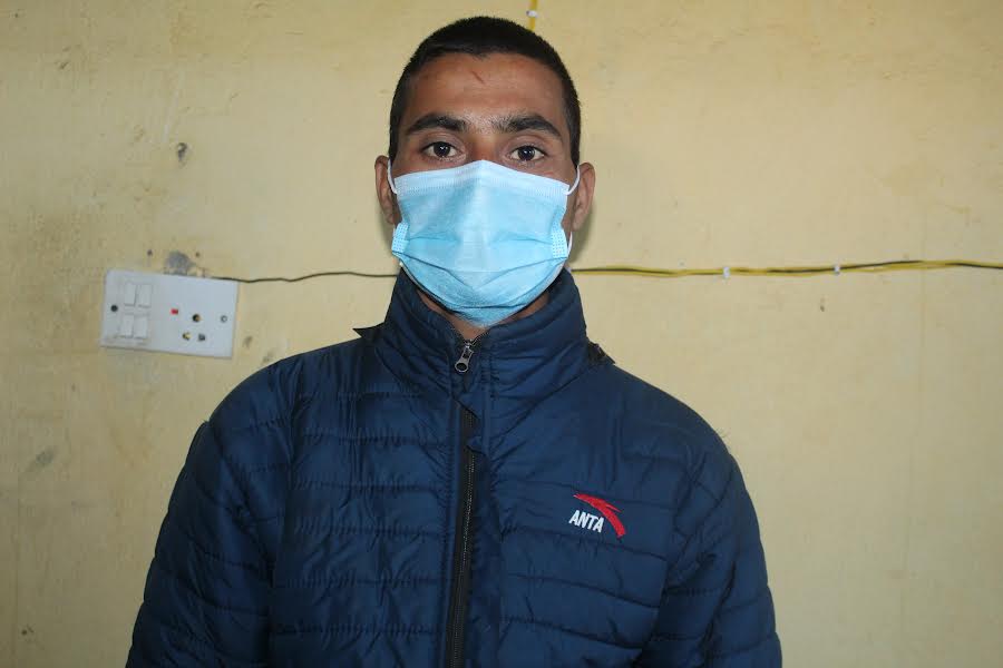 बालविवाह गर्ने एक जोडी पक्राउ