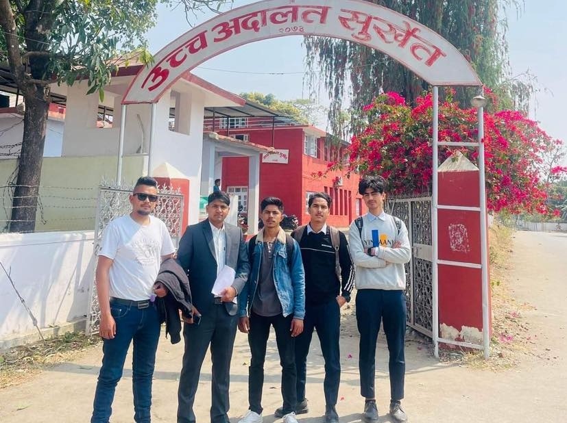 मतदान गर्न वञ्चित गरिएको भन्दै अदालतमा रिट